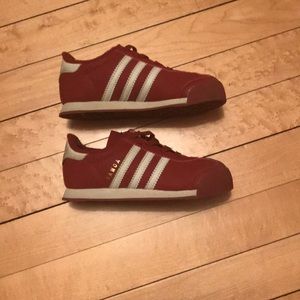 Boys 9 1/2 Adidas